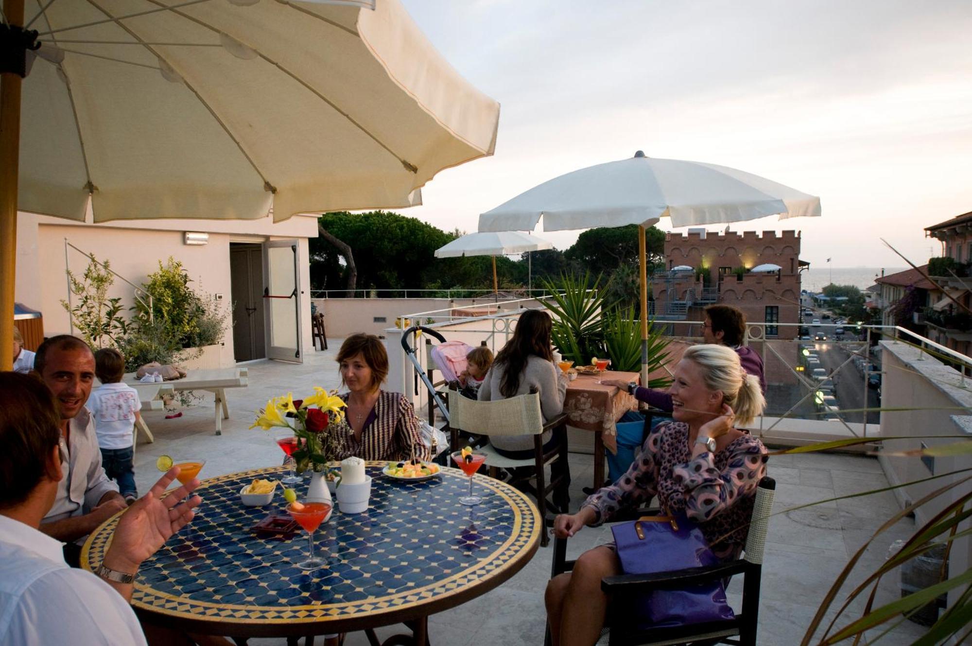 Hotel Viscardo Forte dei Marmi Exterior photo